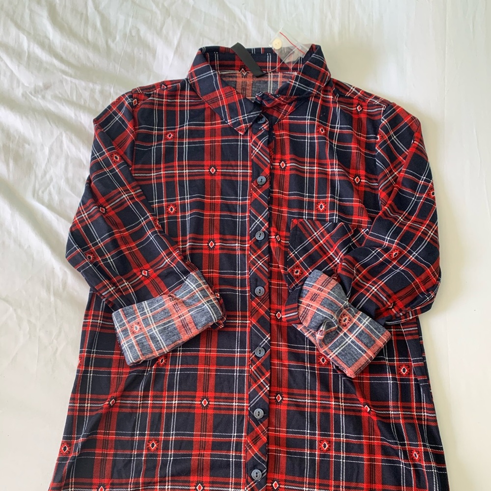 Button down - Picture 2 of 2